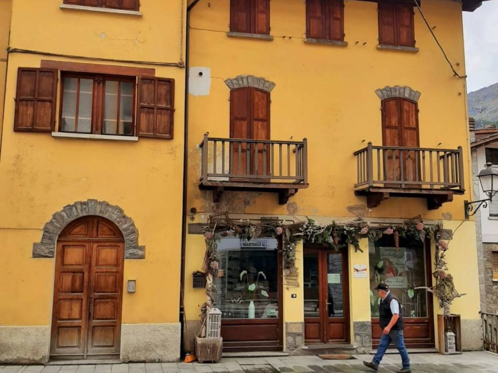 Appartamento a Valtournenche in Via Roma - Foto 2