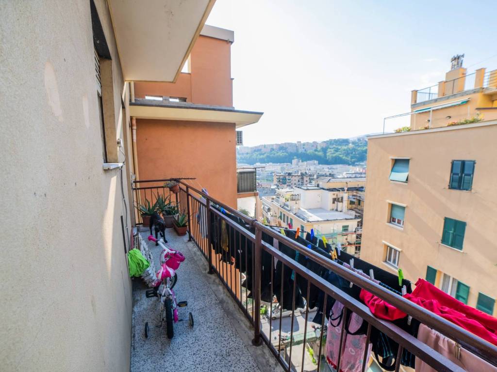 Appartamento a Genova in Via Antonio Caveri, 9 - Foto 3