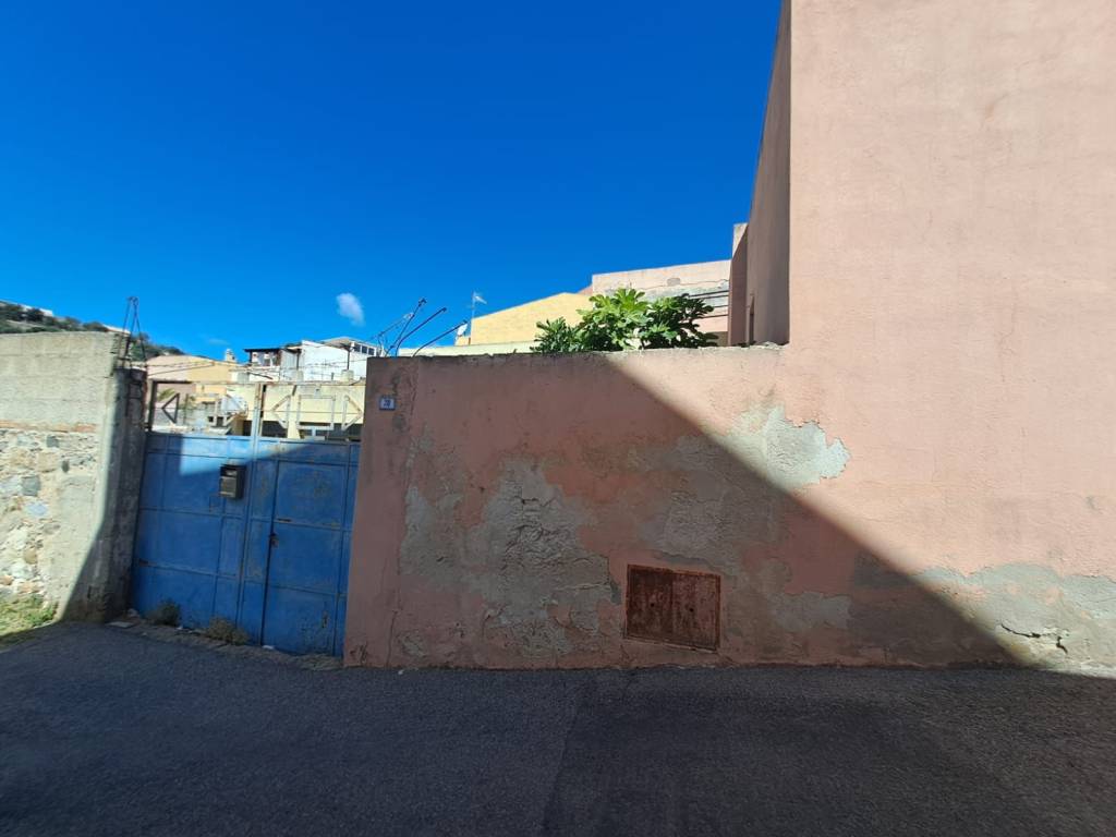 Casa indipendente a Villasimius in Via Francesco Vargiu, 28 - Foto 2