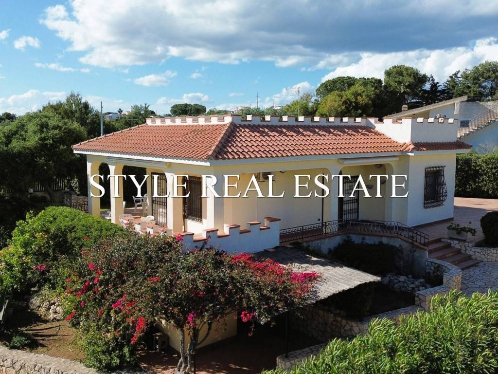 Villa a Siracusa in Via degli Zaffiri, 14 - Foto 2