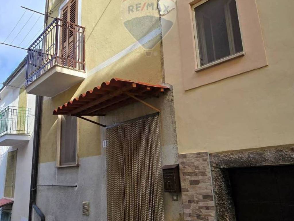 Casa indipendente a Introdacqua in Via Roma, 18 - Foto 2