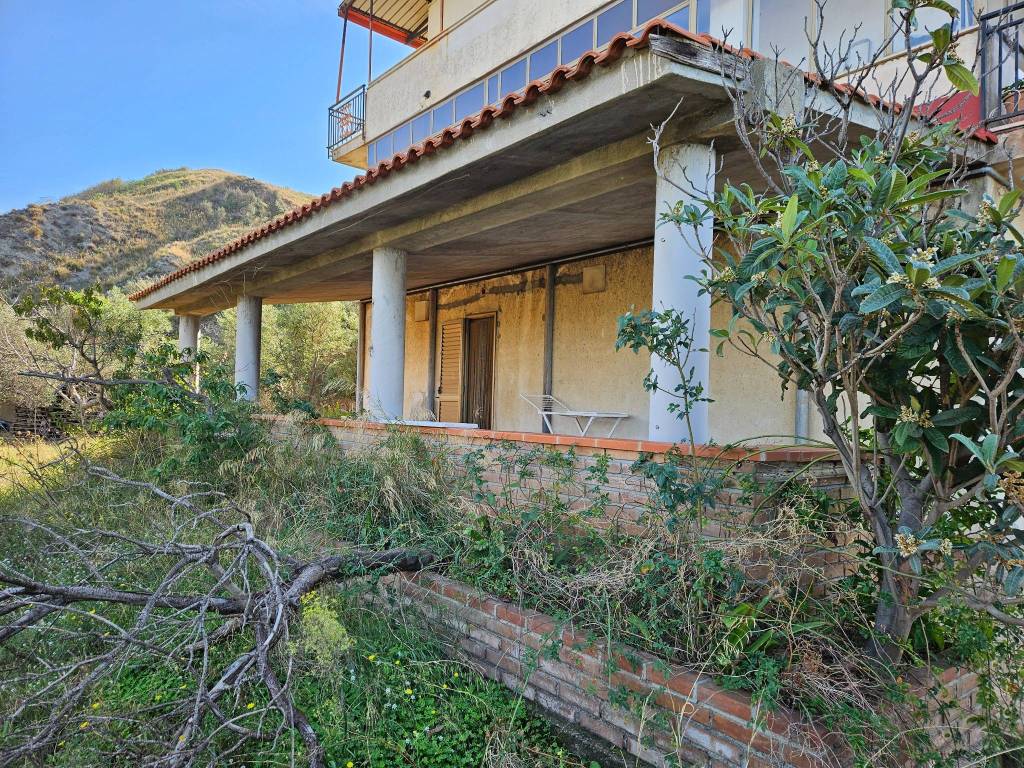 Villa a Reggio calabria in Via Eremo Botte Diramazione Triglia, 36 - Foto 2