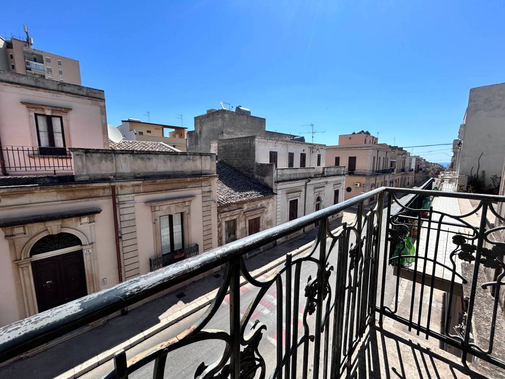 Palazzo / stabile a Avola in Corso Gaetano D'Agata - Foto 2