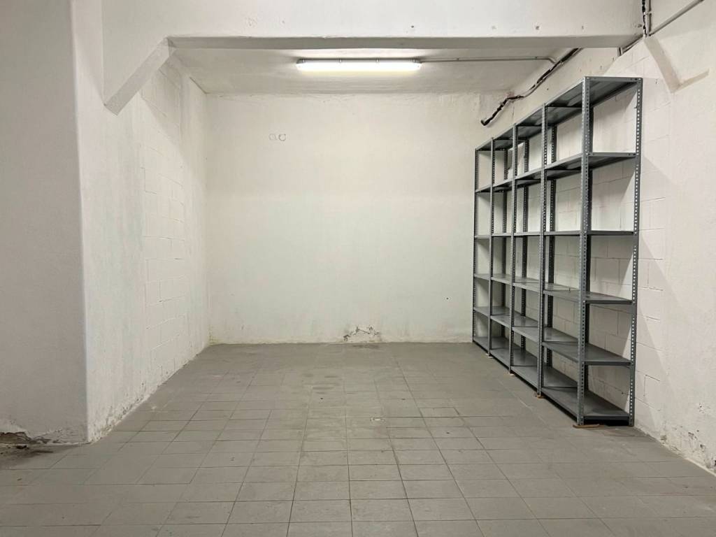 Box / garage a Savona in Piazza Brennero, 2 - Foto 2