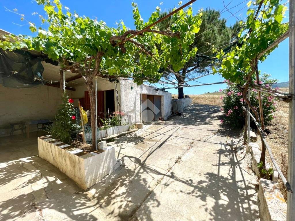 Rustico / casale a Castellammare del golfo in Contrada Curcie snc - Foto 2
