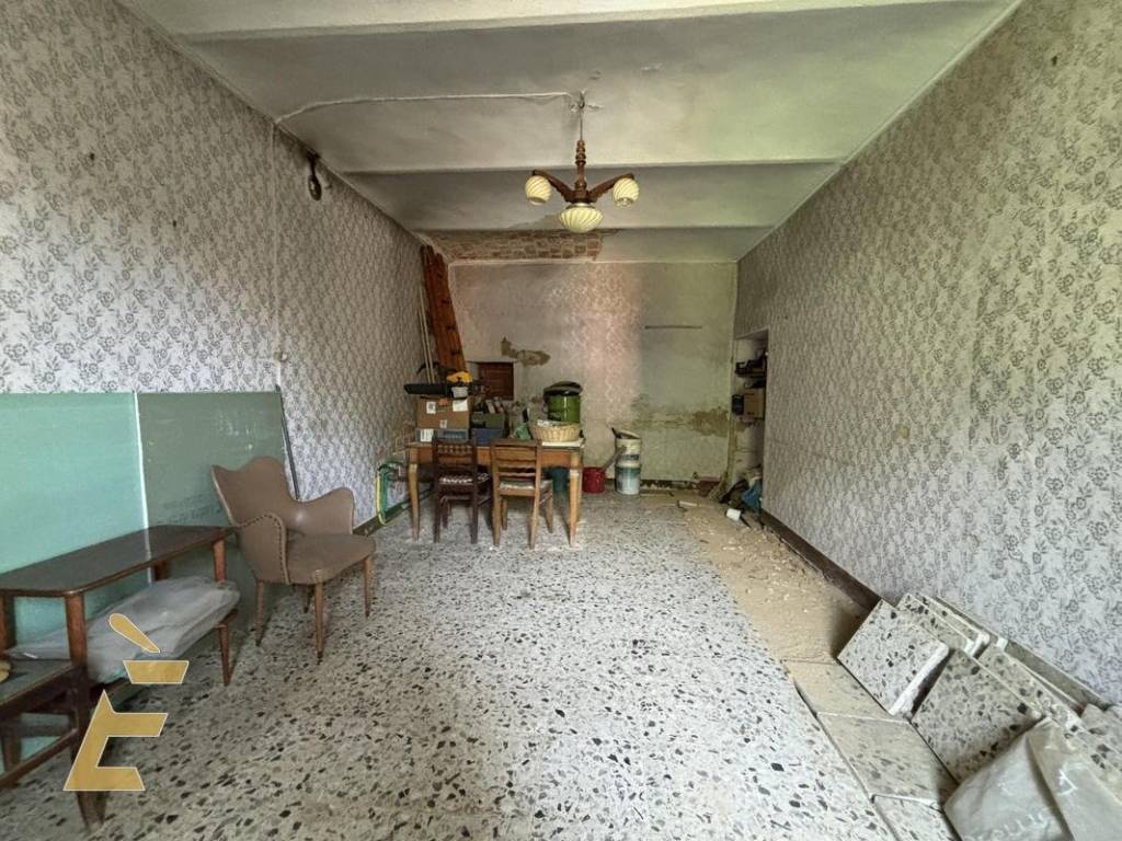 Rustico / casale a Viale in VIA G. MARCONI, 21 - Foto 3