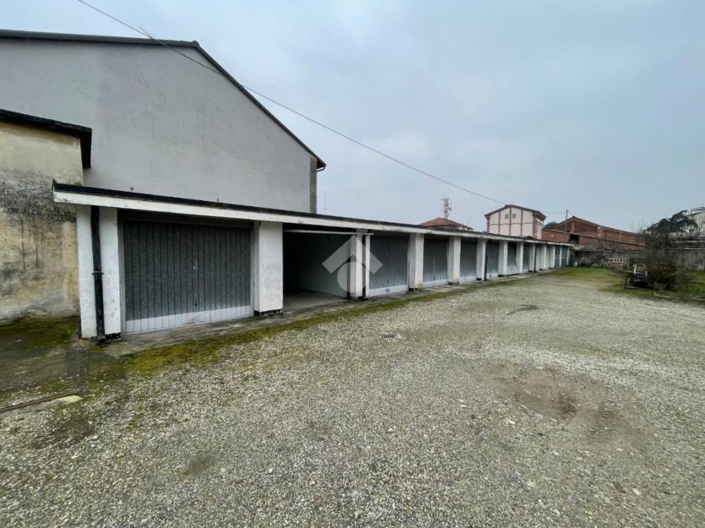 Box / garage a Crescentino in Via Giotto, 1 - Foto 2