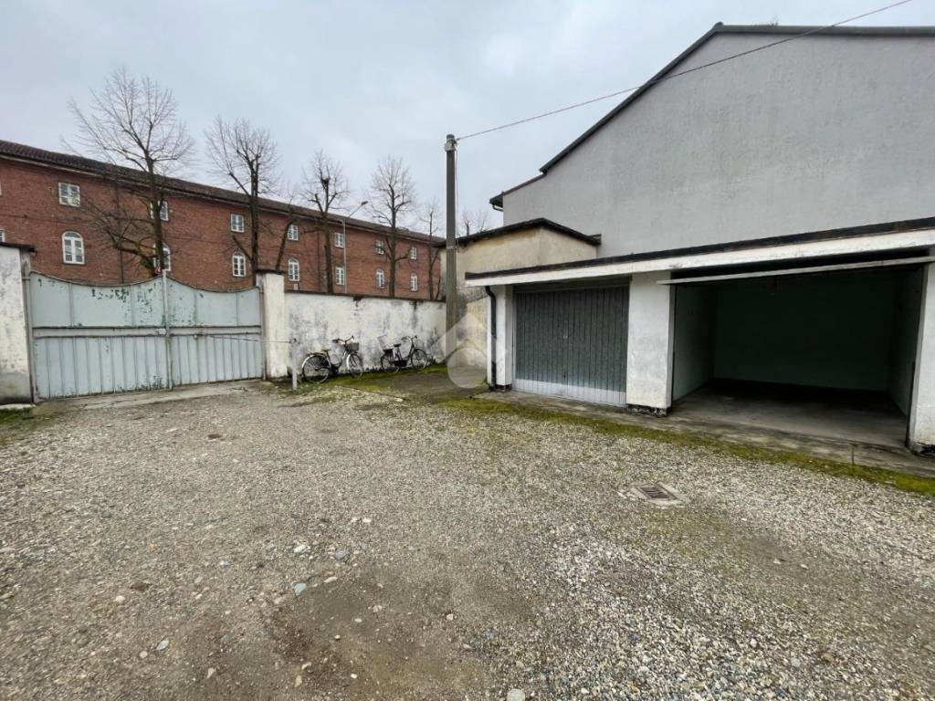 Box / garage a Crescentino in Via Giotto, 1 - Foto 4