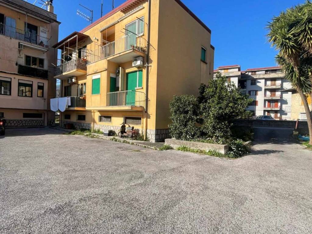 Appartamento a Roccapiemonte in Via Monsignor Ciancone - Foto 2