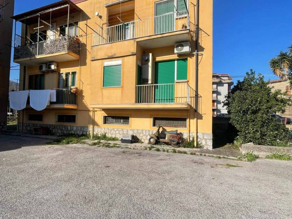 Appartamento a Roccapiemonte in Via Monsignor Ciancone - Foto 5