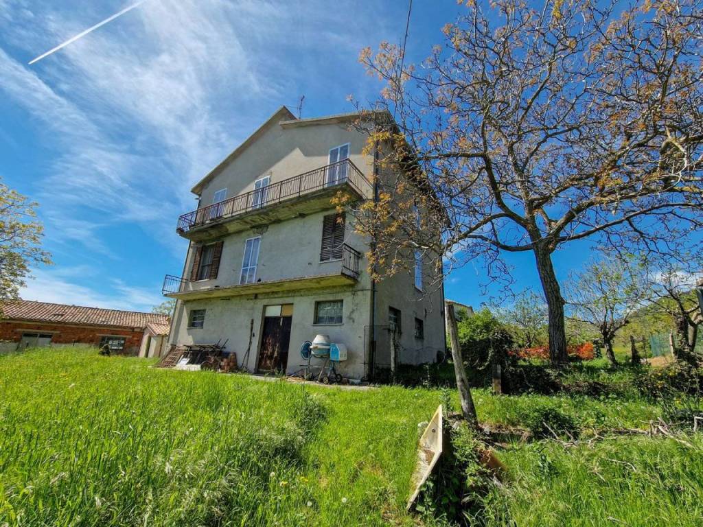 Villa a Pietrarubbia in via Ca' Ivano - Foto 2