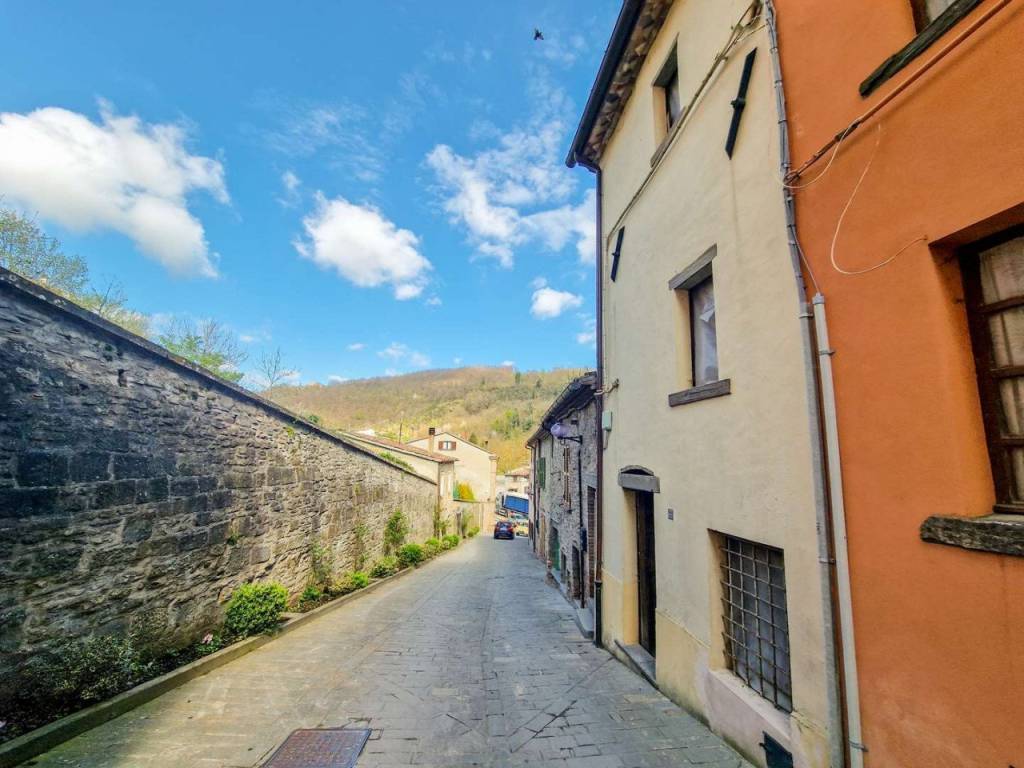 Villetta a schiera a Apecchio in via Roma - Foto 3