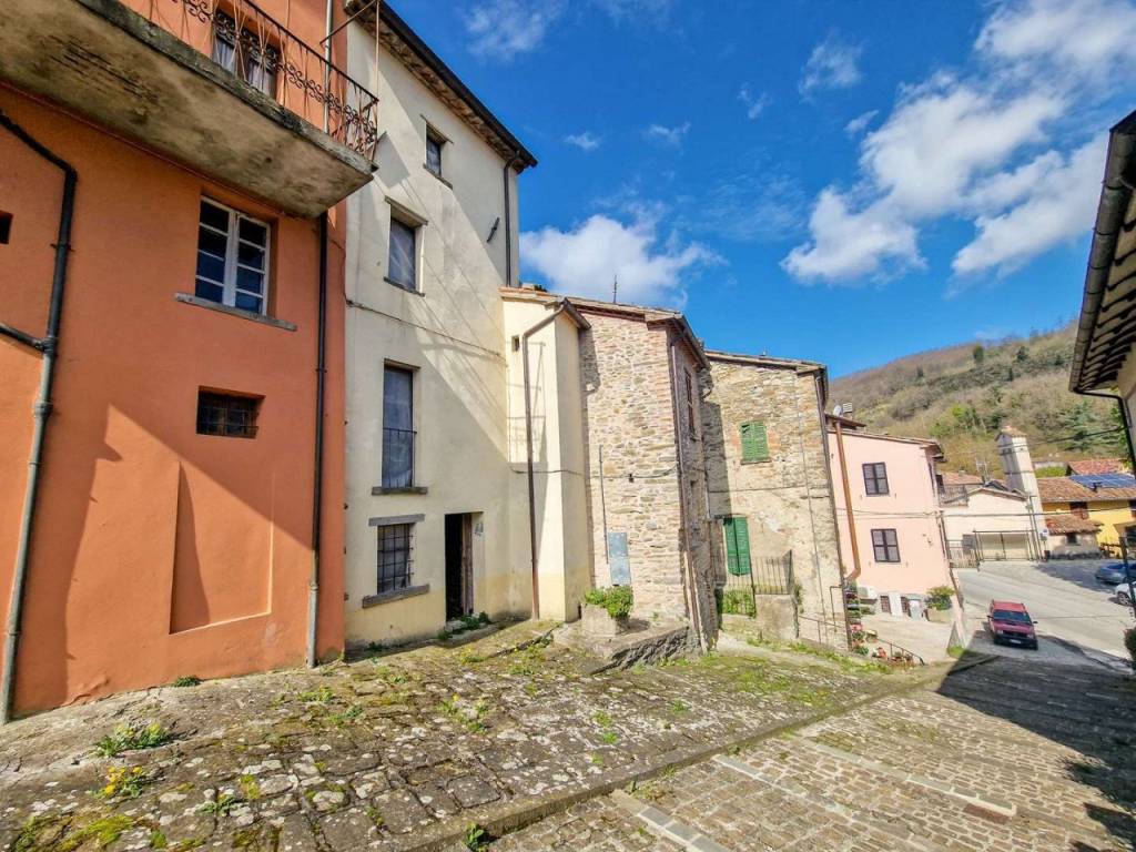 Villetta a schiera a Apecchio in via Roma - Foto 5