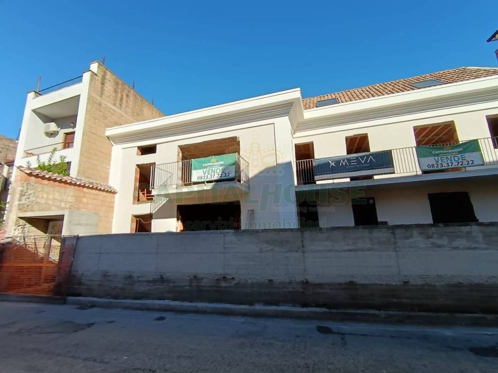 Villa a Caserta in Via Michele Camusso - Foto 2