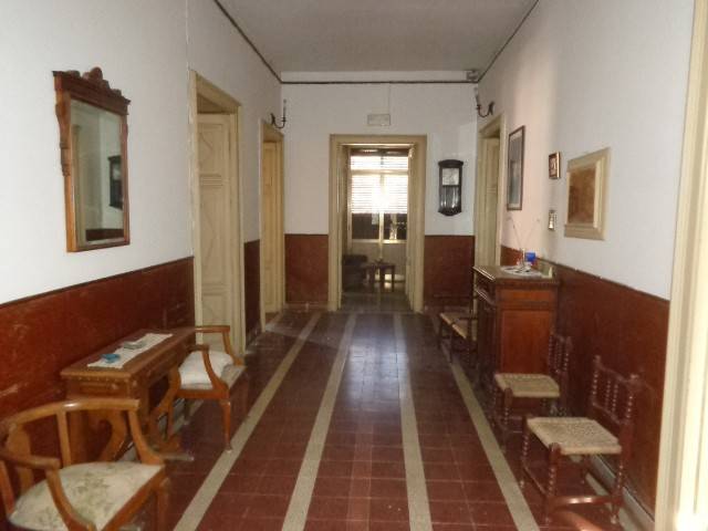 Palazzo / stabile a Brancaleone in Via Fratelli Bandiera - Foto 3
