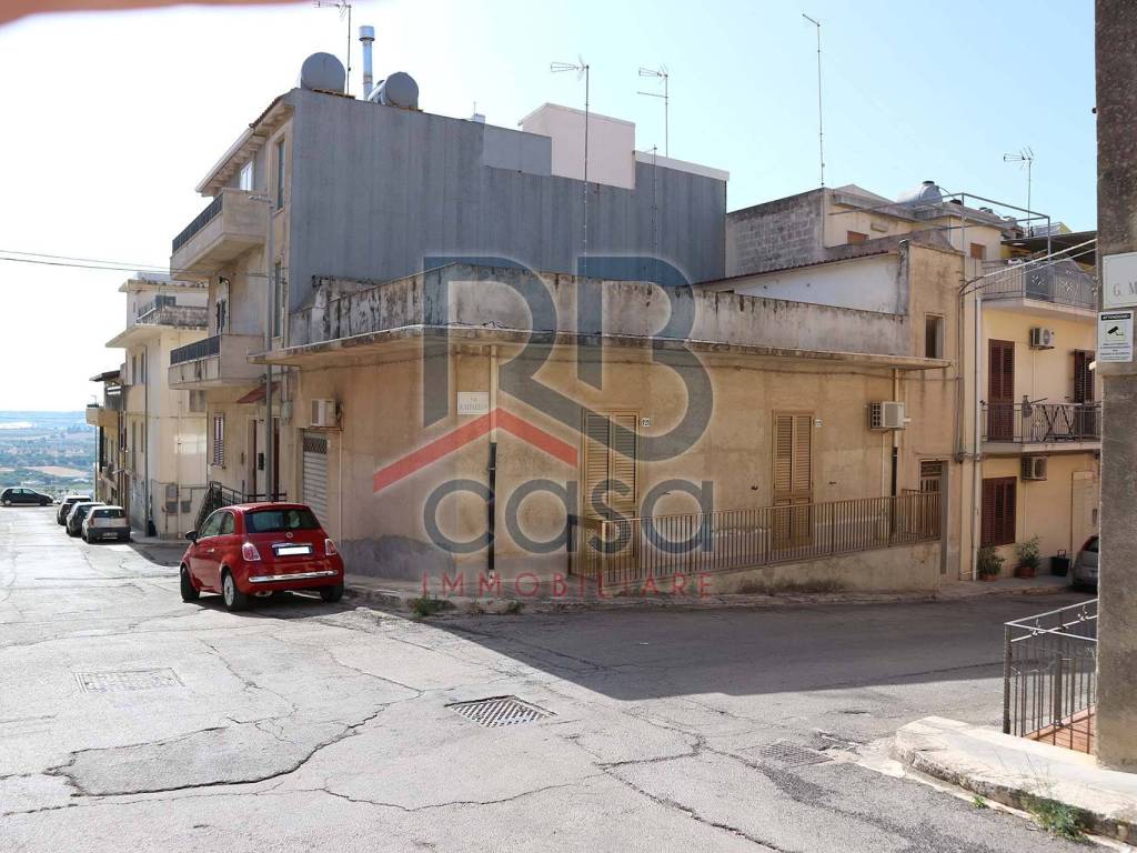 Casa indipendente a Ispica in Via Raffaello - Foto 2