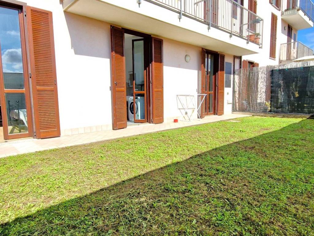 Appartamento a Sesto calende in Via Oneda, 37 - Foto 2