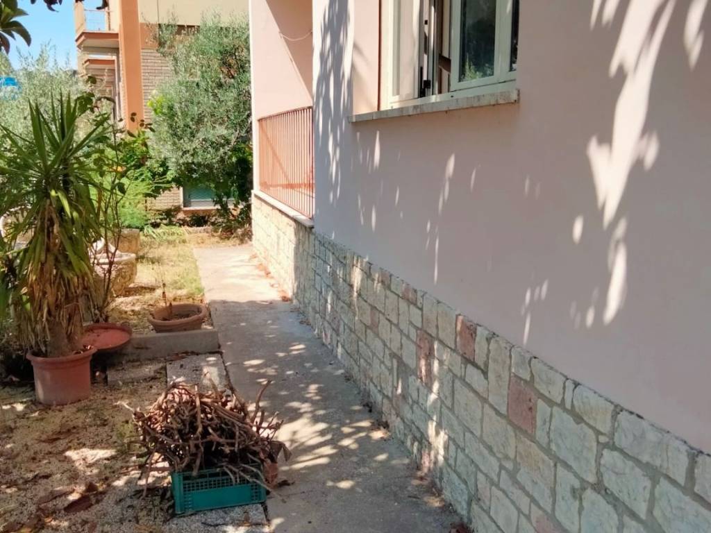 Appartamento a Bevagna in Via Alcide De Gasperi - Foto 5