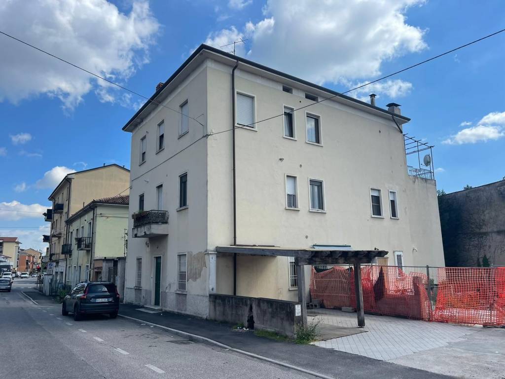Appartamento a Verona in Via Legnago, 40 - Foto 3
