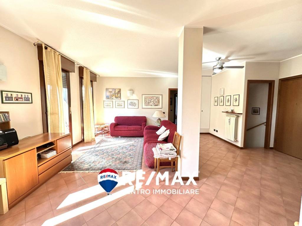 Appartamento a Arcisate in Via Cantello - Foto 4