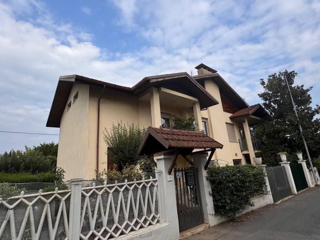 Appartamento a Asti in Via Luigi Borsarelli di Rifreddo - Foto 4
