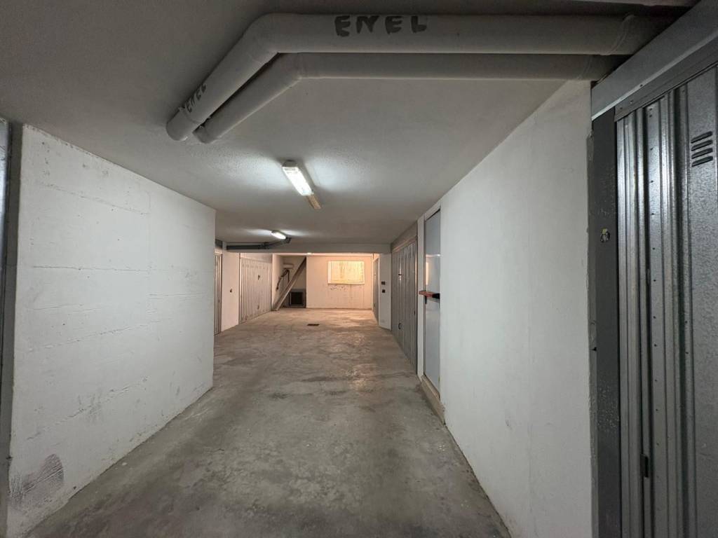 Box / garage a Isernia in Via Camillo Carlo Magno - Foto 3