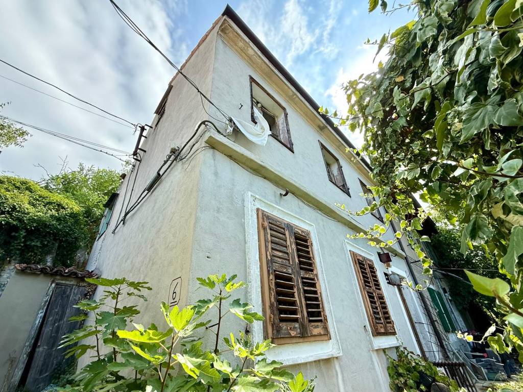 Villa a Trieste in Via di Verniellis, 20 - Foto 2