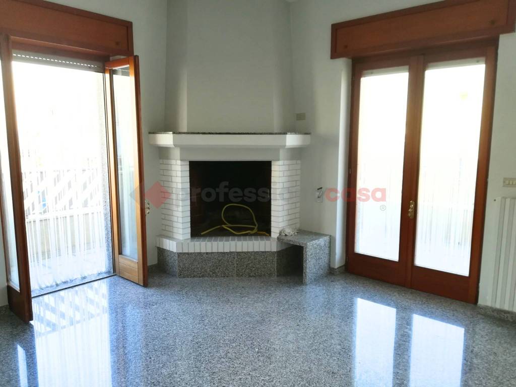 Appartamento a Grottaglie in Via Milano - Foto 2