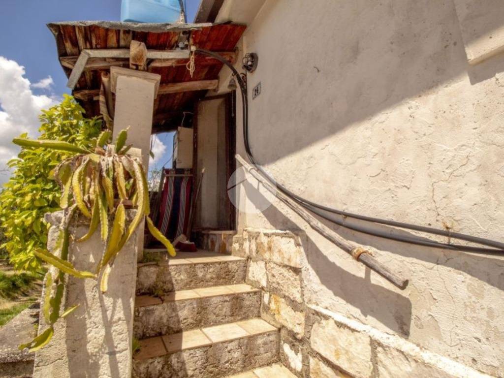 Casa indipendente a Palombara sabina in STRADA DI BARBAROSSA, 24 - Foto 2