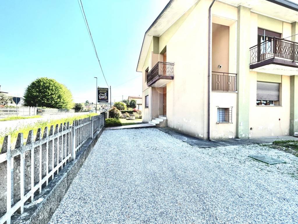 Appartamento a Colle umberto in Via Vittorio Veneto - Foto 3