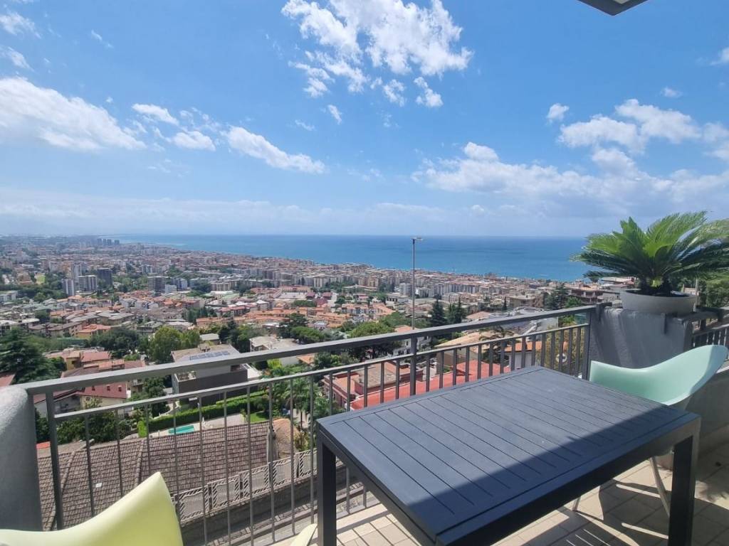 Appartamento a Salerno in Viale degli Eucalipti, 36 - Foto 2