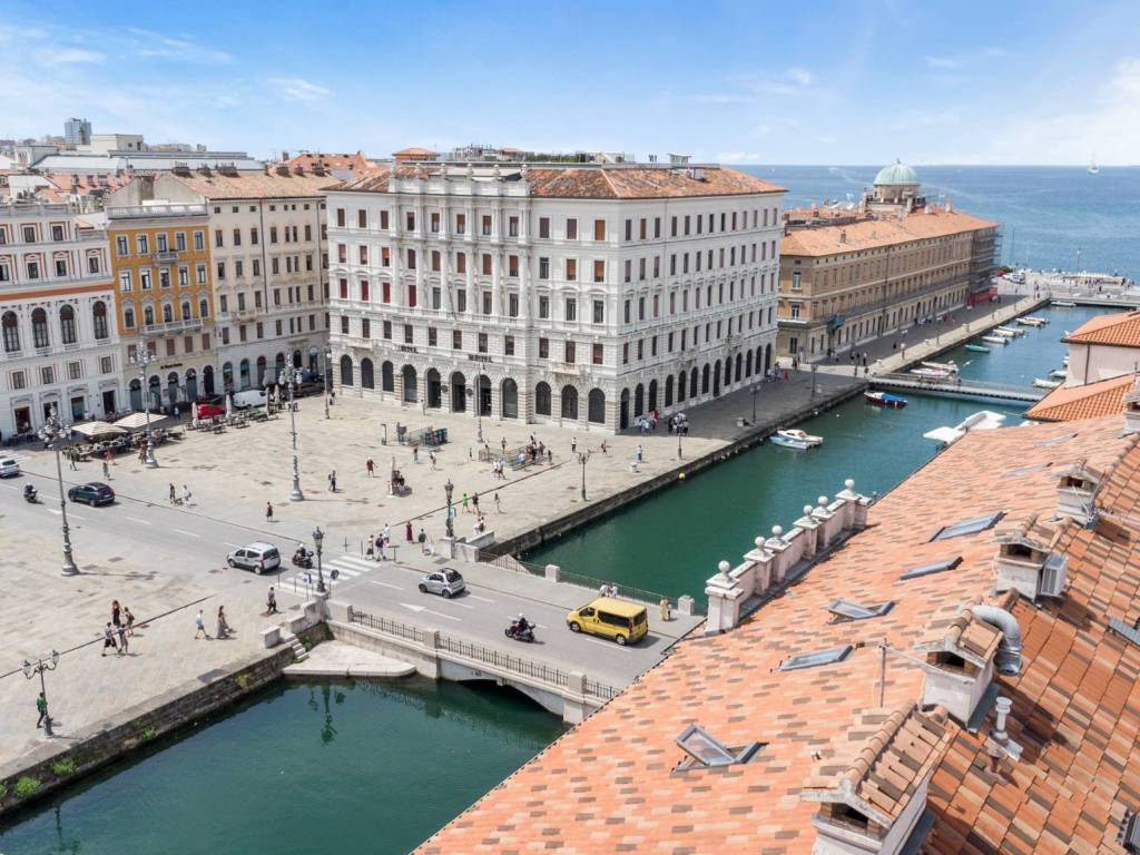 Attico / mansarda a Trieste in Via Gioacchino Rossini, 14 - Foto 4