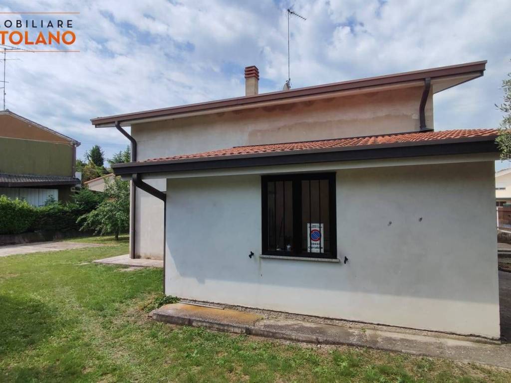 Casa indipendente a San canzian d'isonzo in Via Carducci, 27 - Foto 4