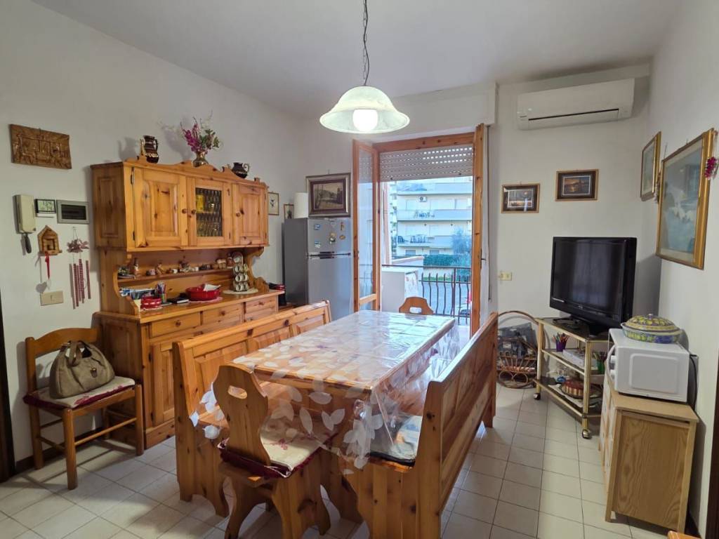 Appartamento a Follonica in Via Mosca, 4 - Foto 4