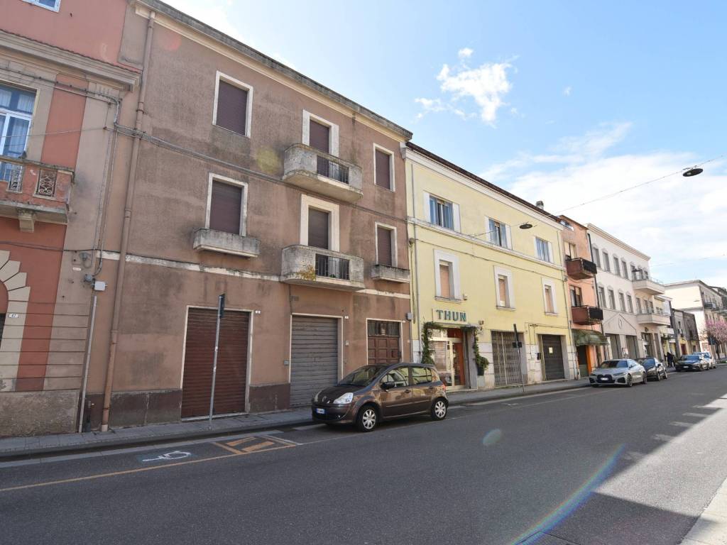 Palazzo / stabile a Macomer in Corso Umberto I, 53 - Foto 4