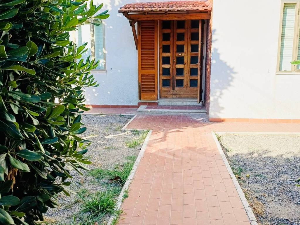 Villa a Cecina in Via Adige - Foto 2