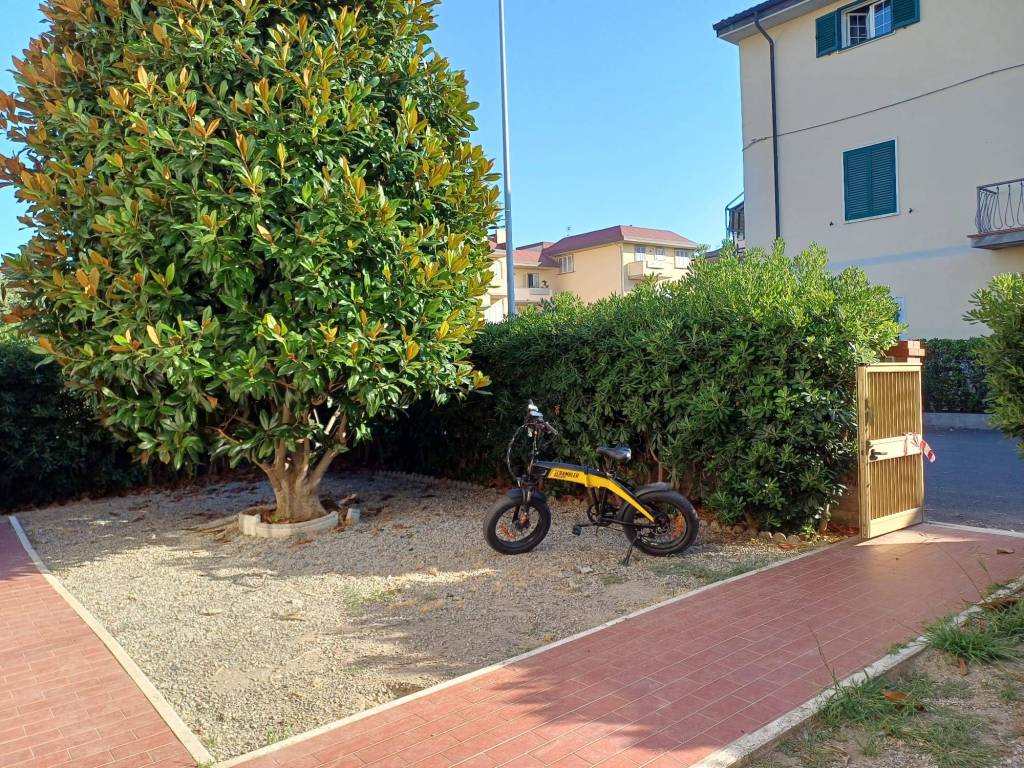 Villa a Cecina in Via Adige - Foto 5