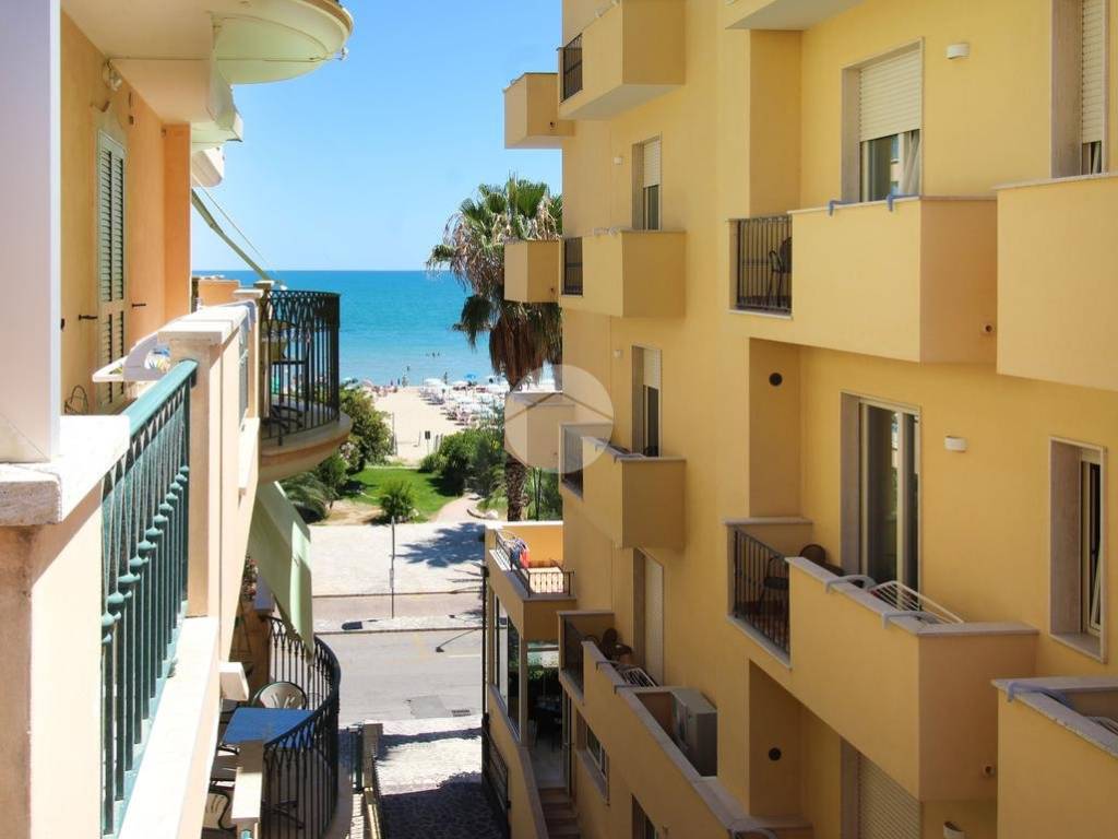 Appartamento a San benedetto del tronto in Via Clara Maffei, 97 - Foto 2