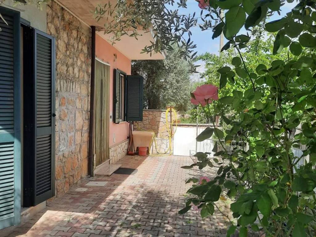 Villa a Alatri in Via Montereo, 62 - Foto 2