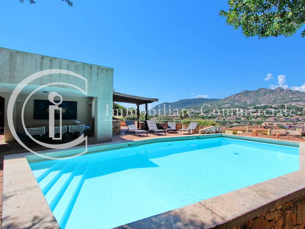 Villa a Arzachena in Via Porto Vecchio - Foto 2