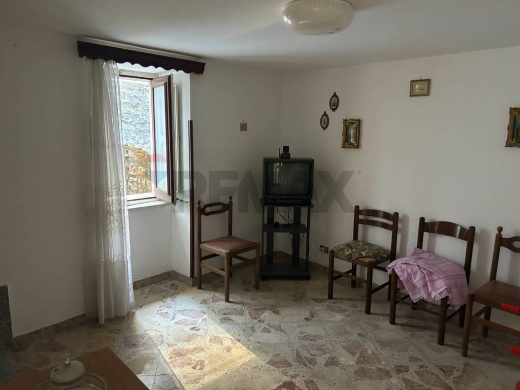 Casa indipendente a Geraci siculo in via pomo, 22 - Foto 5