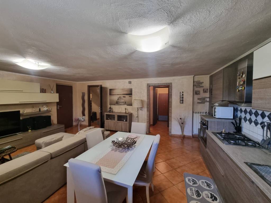 Villa a Genzano di roma in Via Adriano, 6 - Foto 2