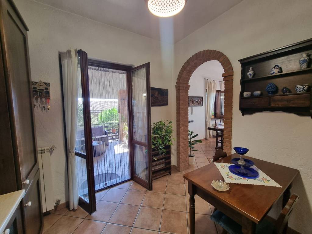 Villa a Genzano di roma in Via Adriano, 6 - Foto 3