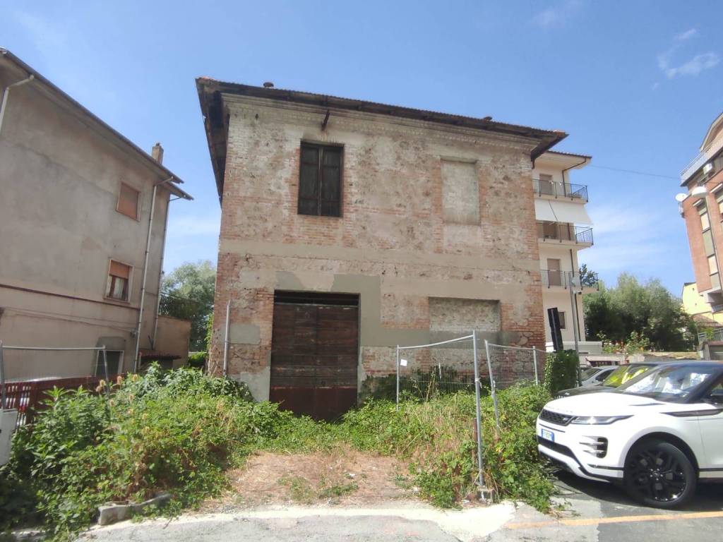 Palazzo / stabile a Rieti in Via Fara Sabina, 32 - Foto 2