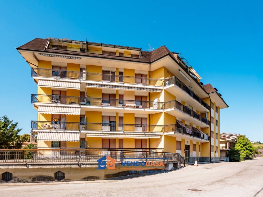 Appartamento a Dogliani in Via Generale Martinengo, 71 - Foto 3