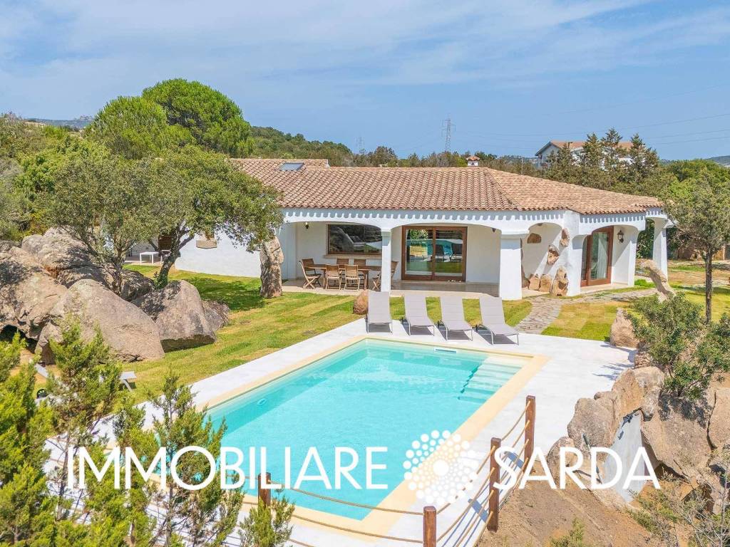 Villa a Arzachena in Loc. La Mendula - Foto 3