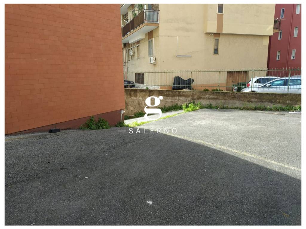 Box / garage a Salerno in Via Luigi Lazzarelli - Foto 4
