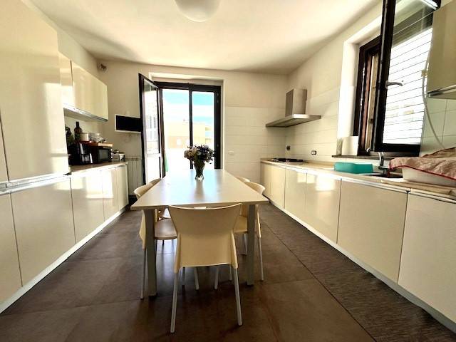 Villa a Livorno in Via Renato Natali - Foto 5