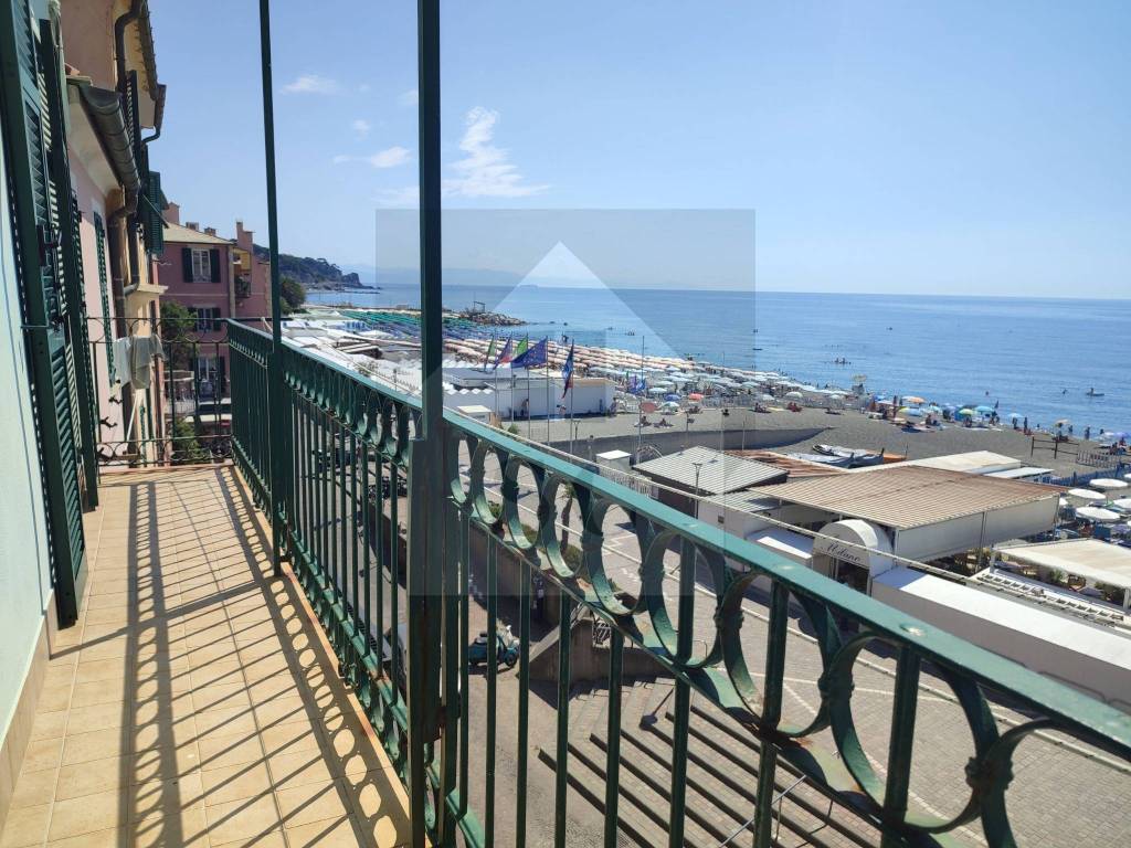 Appartamento a Celle ligure in Via Nicolò Aicardi, 17 - Foto 2