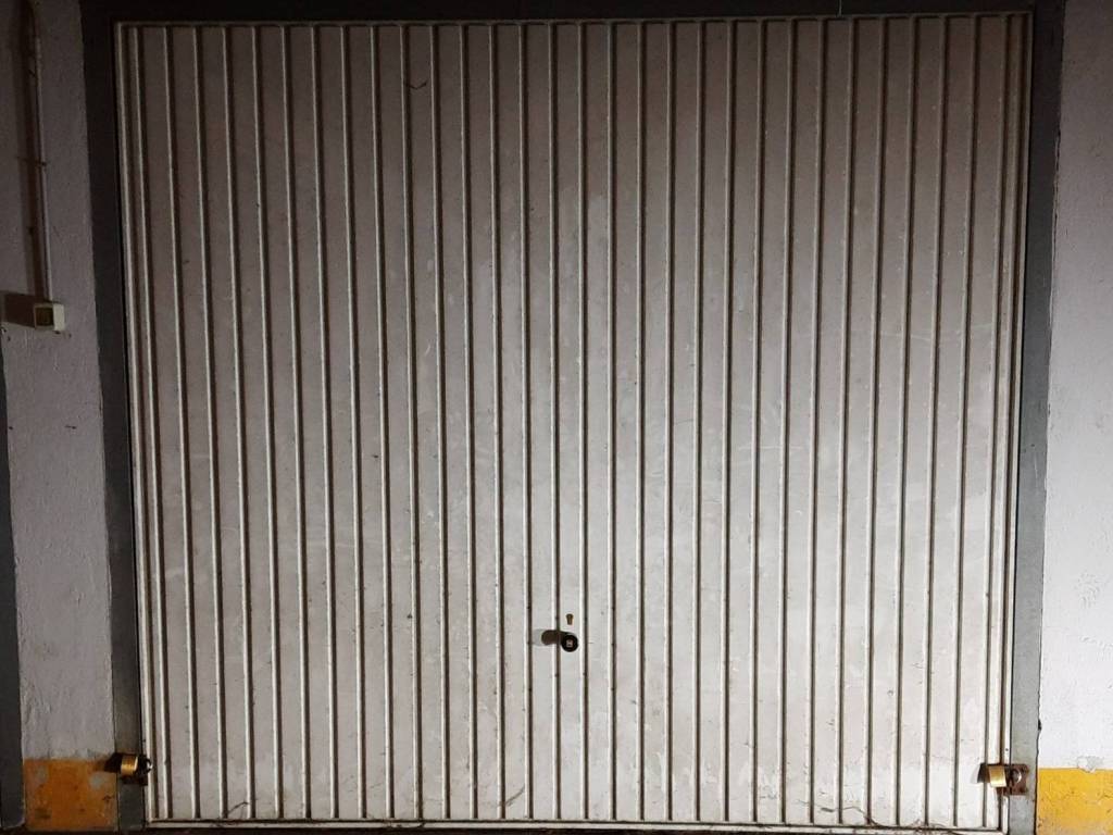 Box / garage a Asti in Via Guttuari, 12 - Foto 2